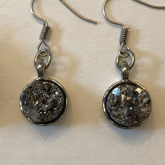 Womens Silver Druzy Quartz Crystal Pendant and Earrings. - Picture 5 of 8